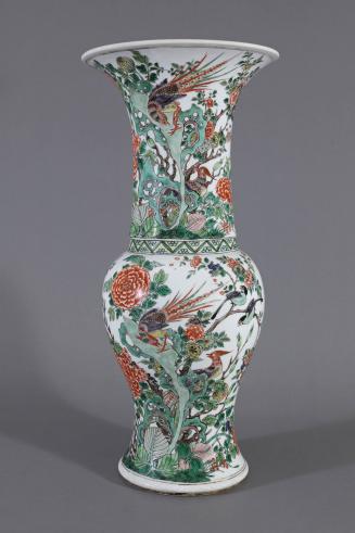 Famille Verte Beaker Decorated with Auspicious Birds, Flowers, and Garden Rocks